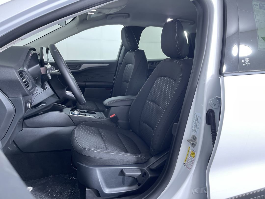 New 2026 Oxford White Ford Active image 15