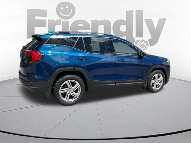 Used 2019 Blue Emerald Metallic GMC  image 10