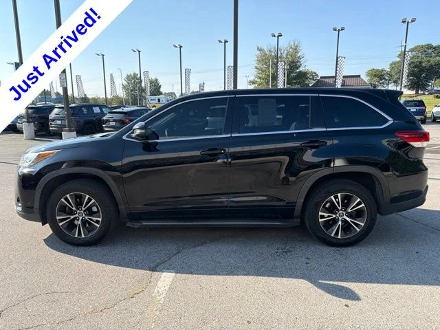 Used 2018 Black Toyota LE image 6
