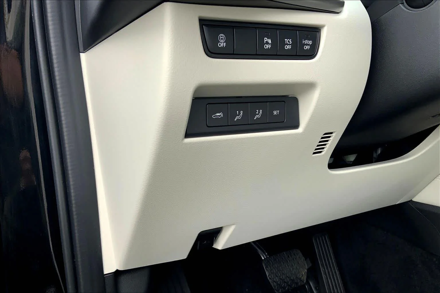 Certified Used 2025 Jet Black Mica Mazda S Premium Package image 37