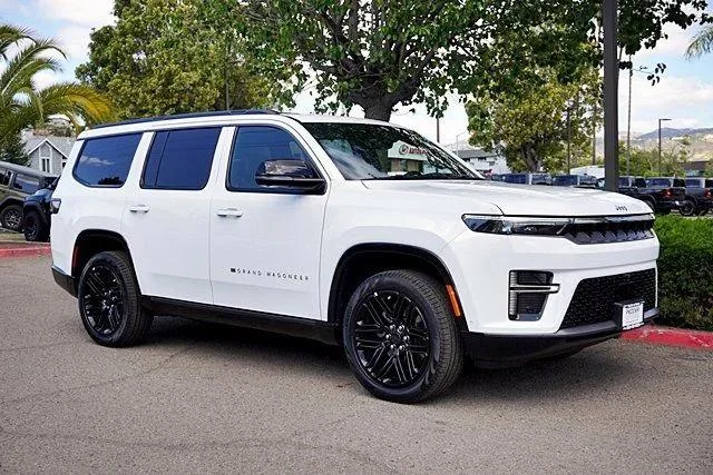 New 2026 Bright White Clearcoat Jeep Grand Wagoneer image 6