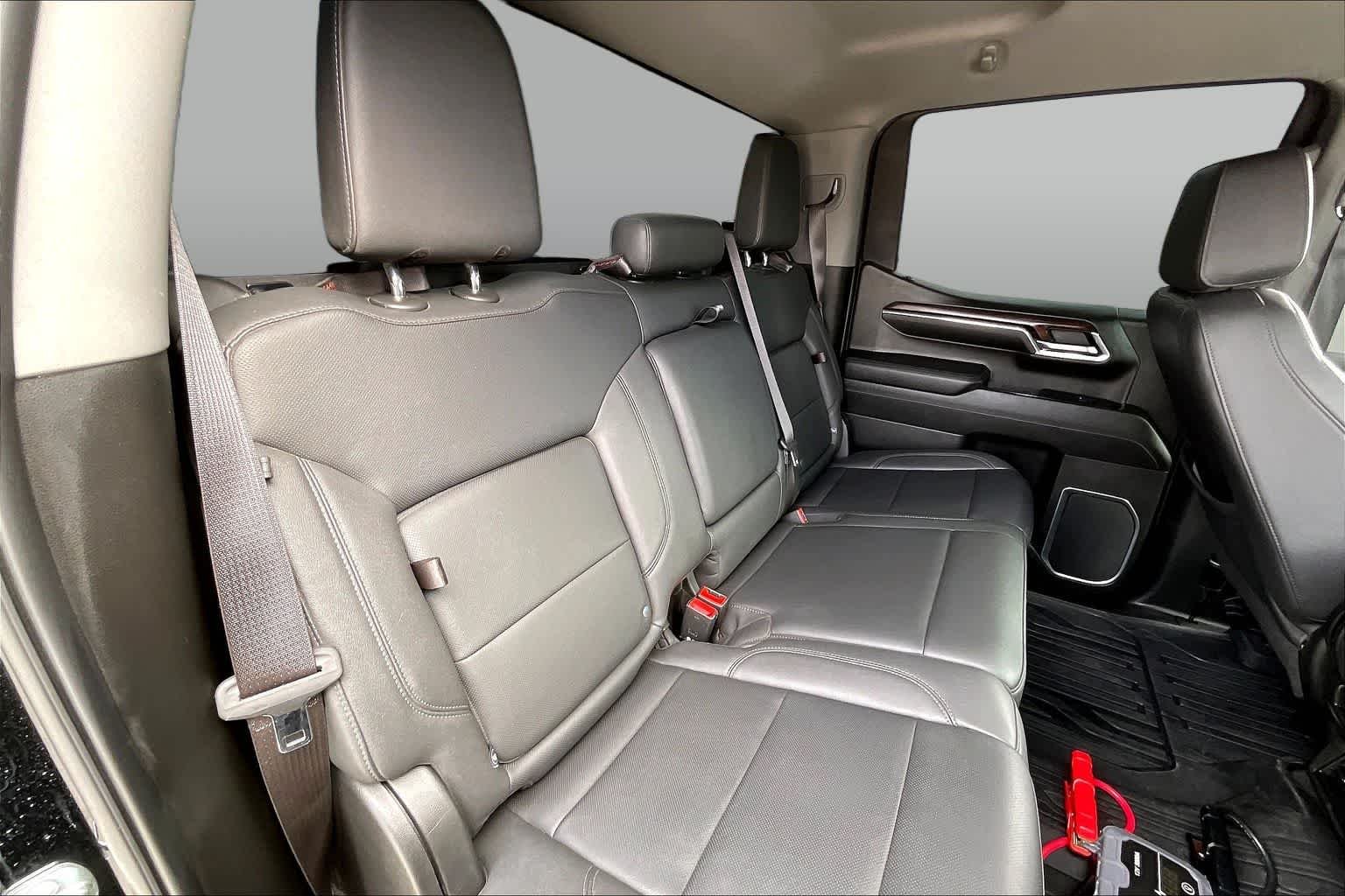 Used 2023 Onyx Black GMC SLT image 19