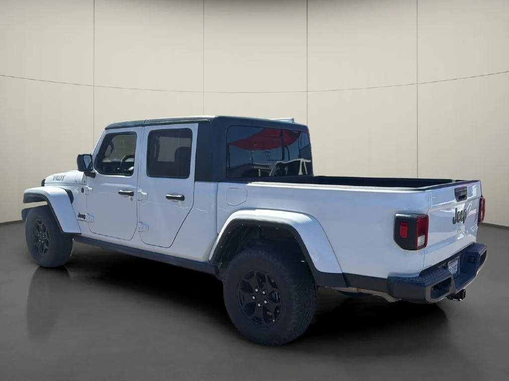 Used 2022 White Jeep Willys image 5