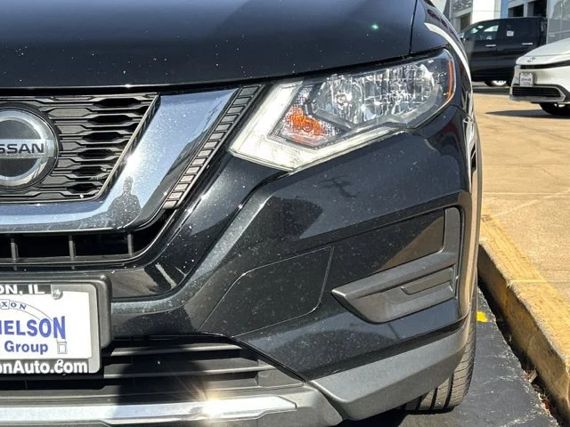 Used 2018 Black Nissan SV image 4