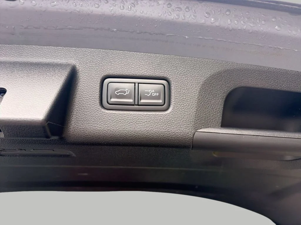 Used 2024 Silver Kia EX image 8
