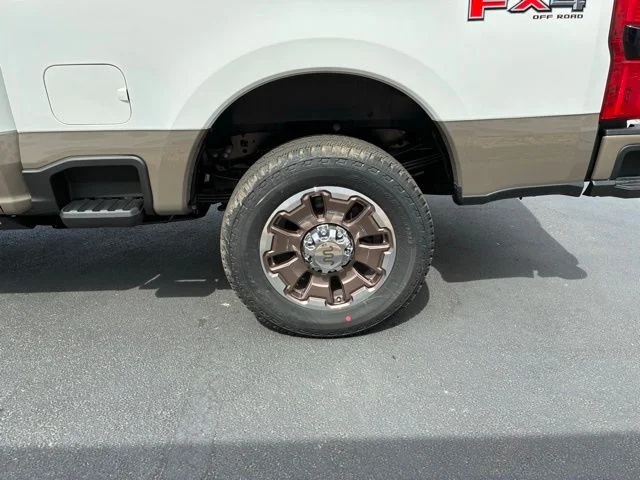 New 2026 Star White Metallic Tri-Coat Ford King Ranch image 17