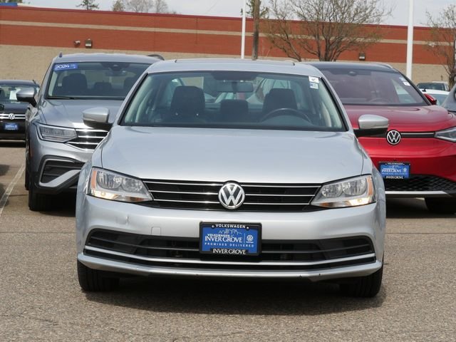 Used 2016 Volkswagen Jetta SE with VIN 3VWD67AJ2GM320036 for sale in Inver Grove Heights, Minnesota