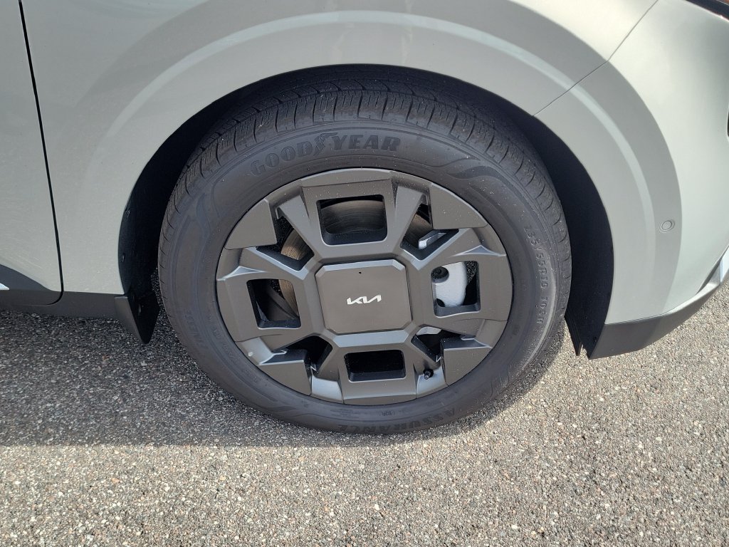 New 2026 Ivory Silver Kia SX image 41