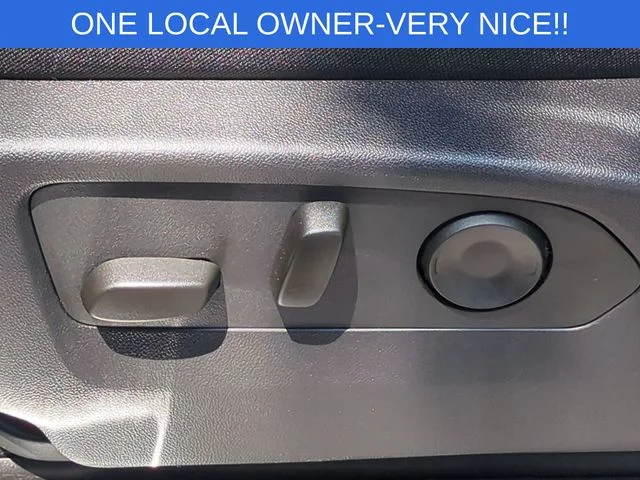 Used 2025 Silver GMC Elevation image 17