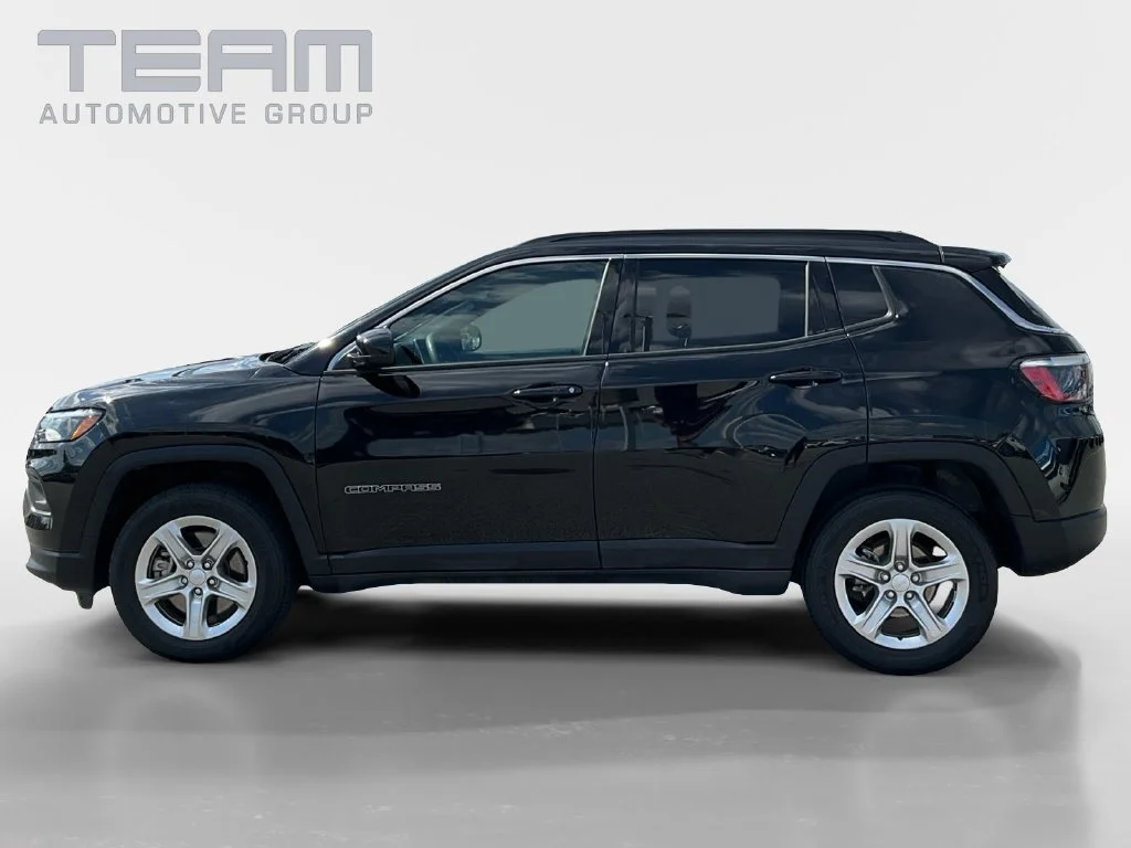 Used 2024 Black Jeep Latitude image 4