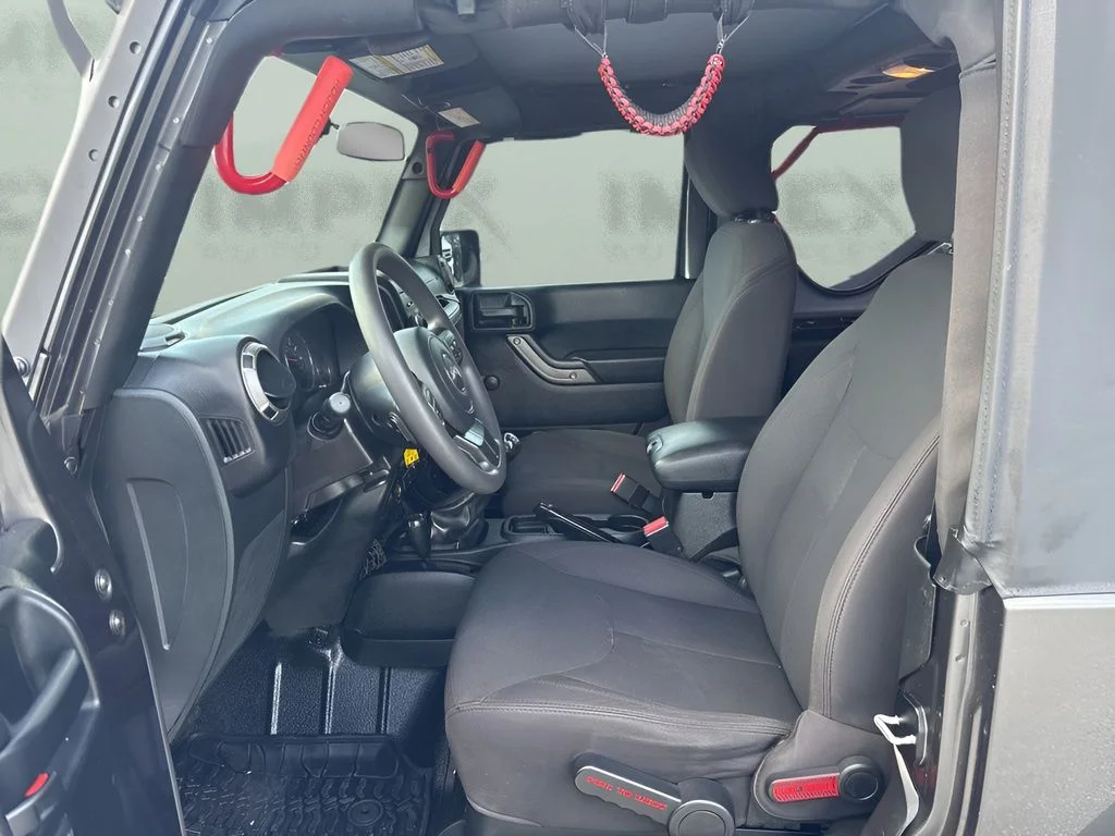 Used 2018 Gray Jeep Sport image 10