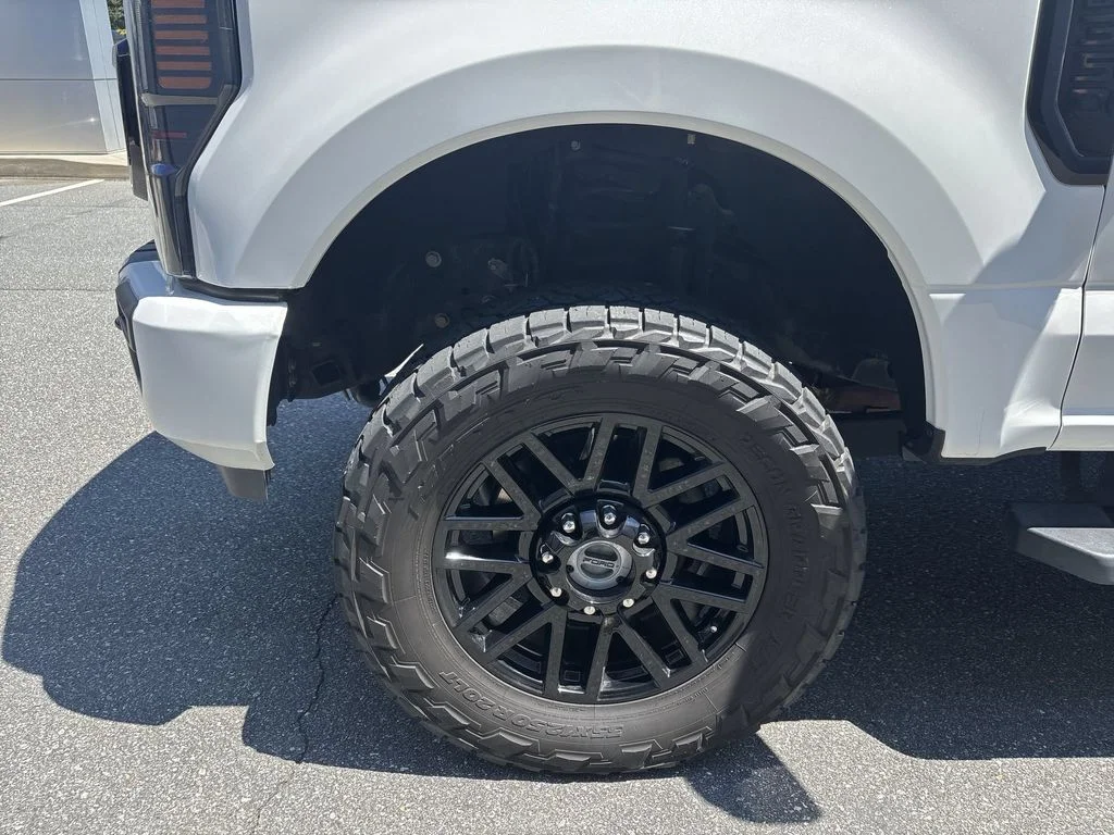 Used 2021 White Ford Lariat image 18