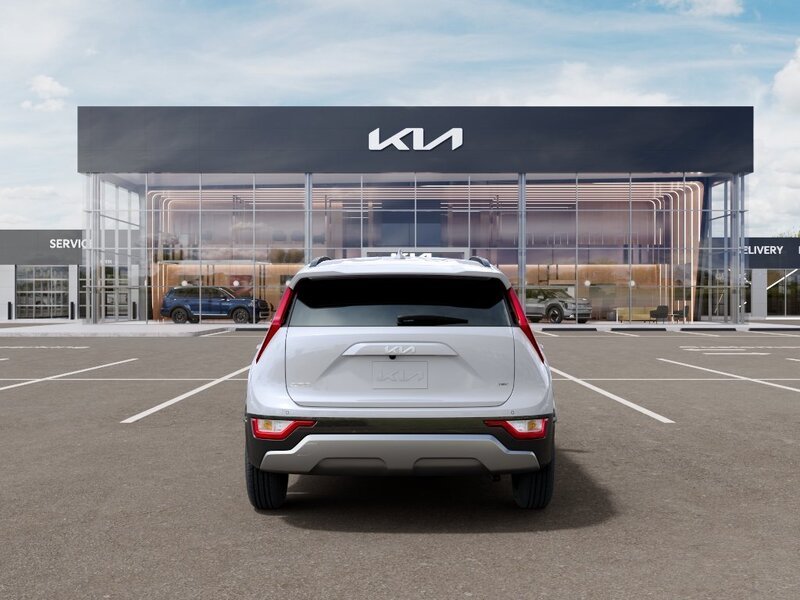 New 2026 Snow White Pearl Kia SX image 5