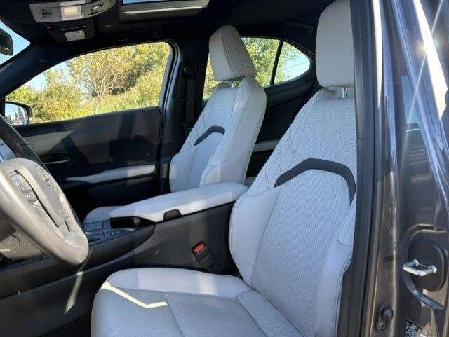Used 2024 Cloudburst Gray with Obsidian Roof Lexus UX 250h F SPORT Design image 4