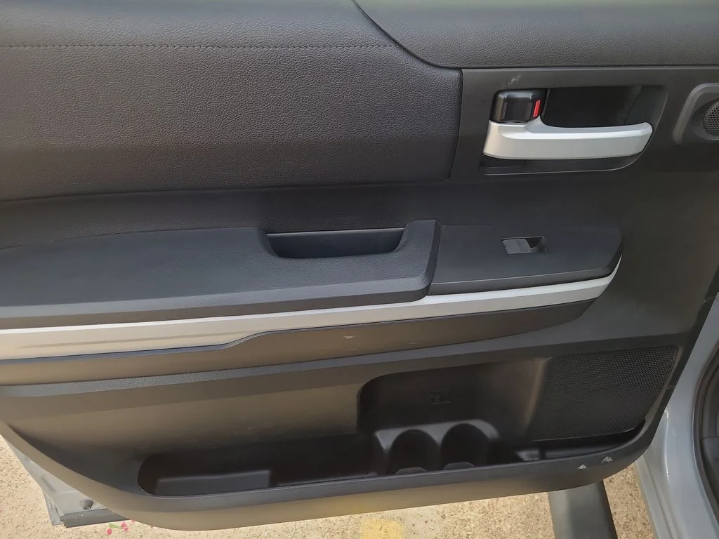 Used 2019 Gray Toyota SR5 image 13