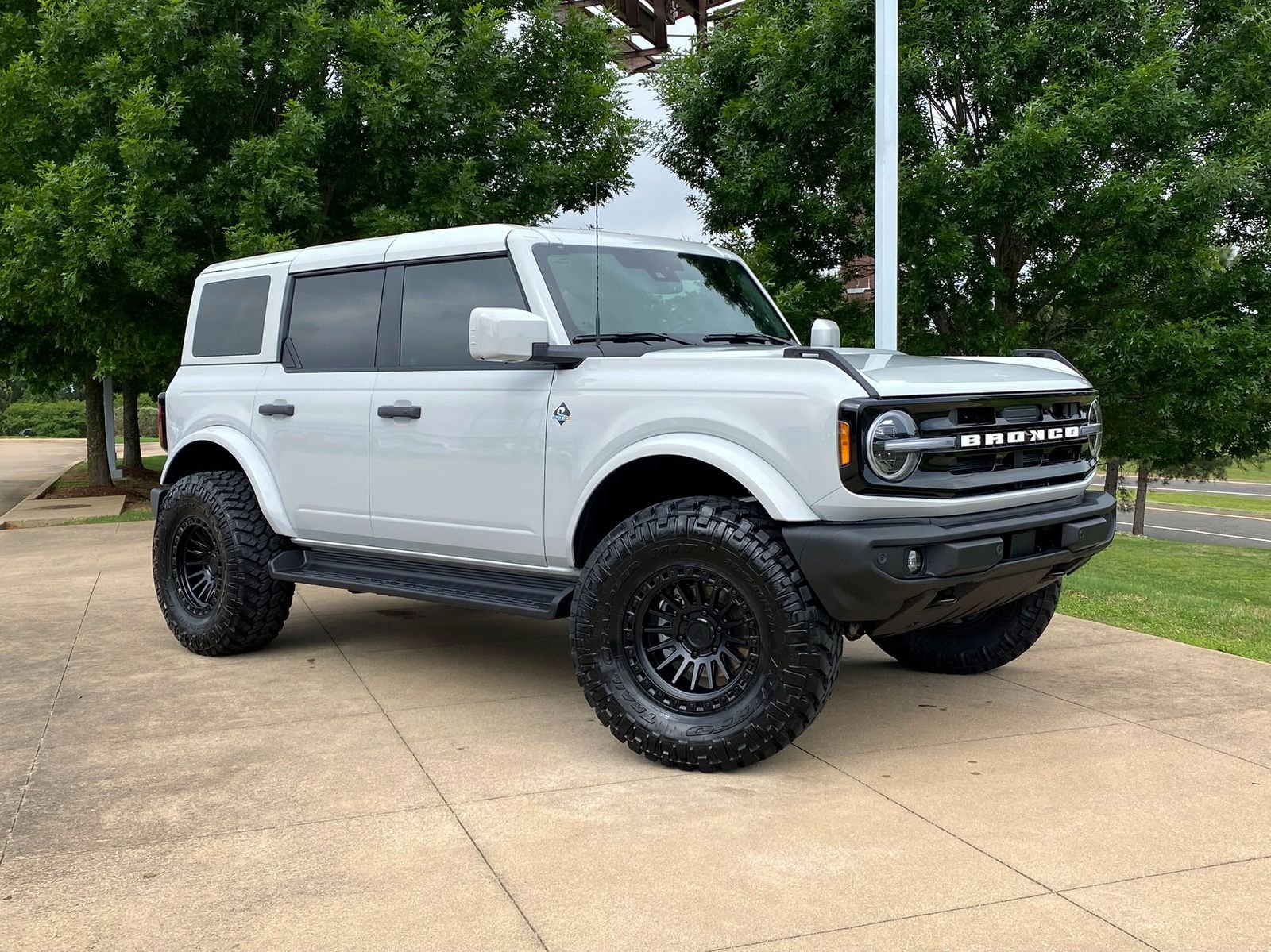 2026 Ford Bronco Outer Banks 4x4's photo