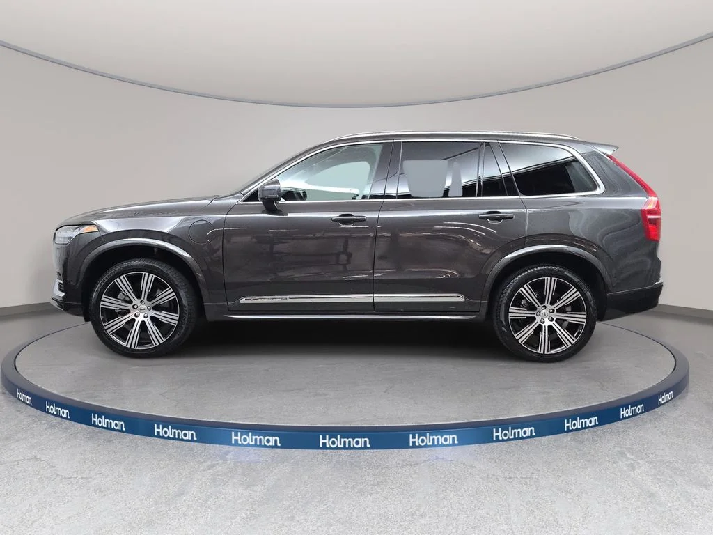 Used 2024 Platinum Gray Metallic Volvo T8 Plus 6 Passenger image 9
