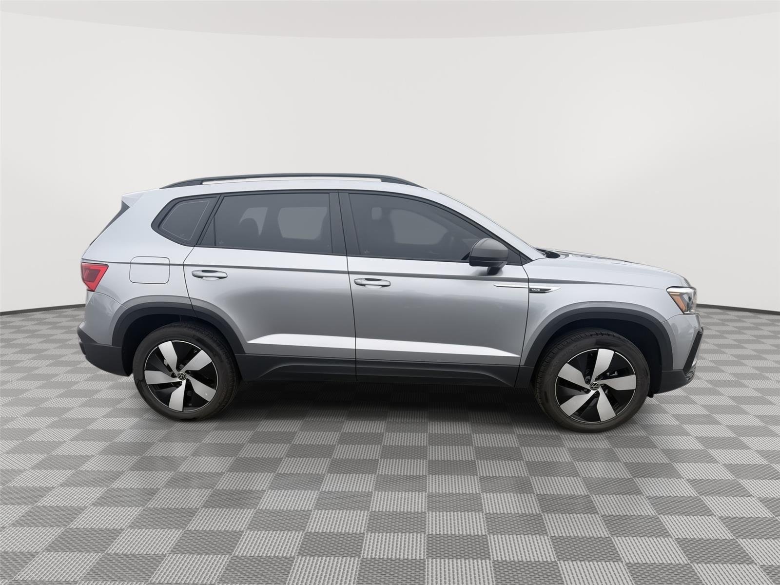 Used 2024 Pyrite Silver Metallic Volkswagen S image 7