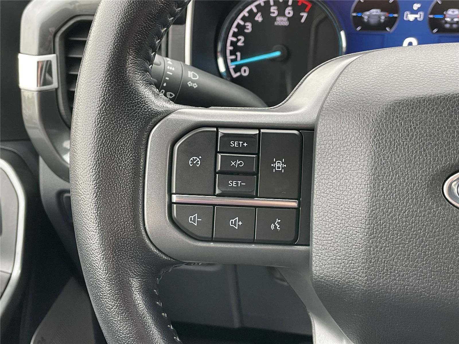 Used 2022 Race Red Ford XLT image 18