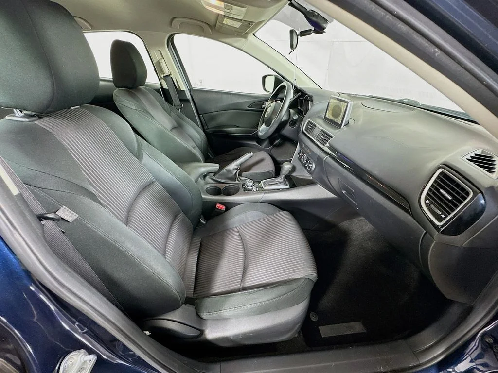 Used 2016 Blue Mazda i Sport image 32