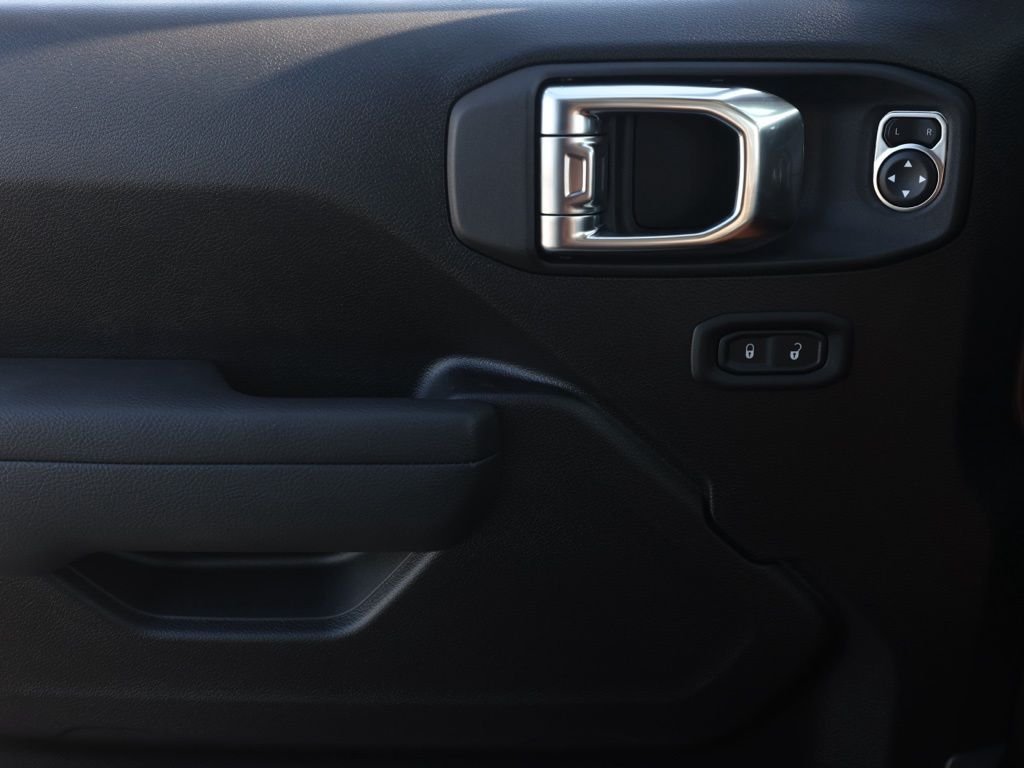 New 2026 Granite Crystal Metallic Clear-Coat Exterior Paint Jeep Rubicon image 23