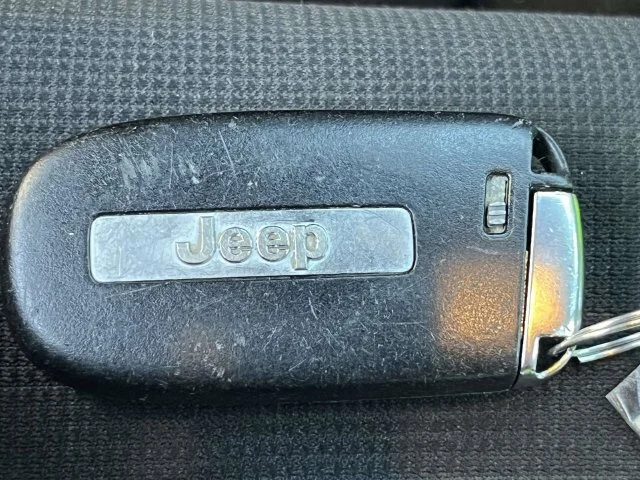 Used 2014 Granite Crystal Clearcoat Metallic Jeep Laredo image 27
