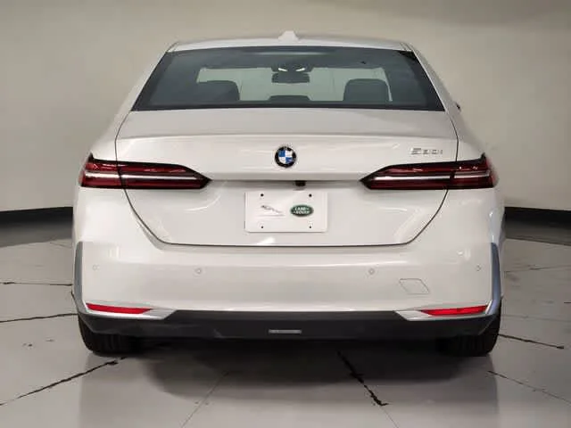 Used 2025 Mineral White Metallic BMW 530i image 10