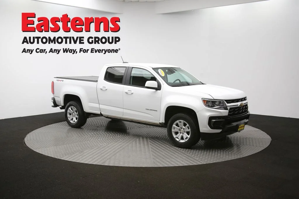 Used 2022 White Chevrolet LT image 46