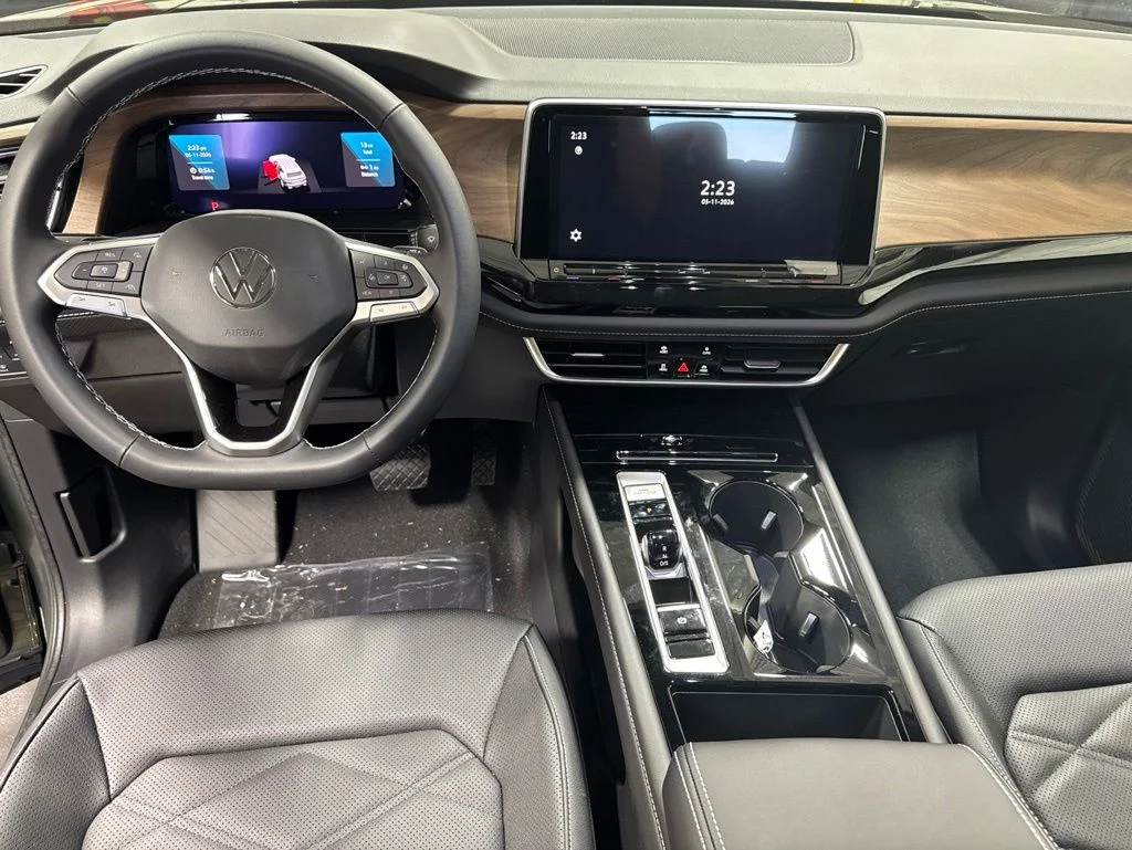 New 2026 Green Volkswagen 2.0T SE w/Technology image 12