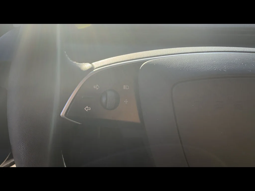 Used 2025  Tesla Long Range image 8