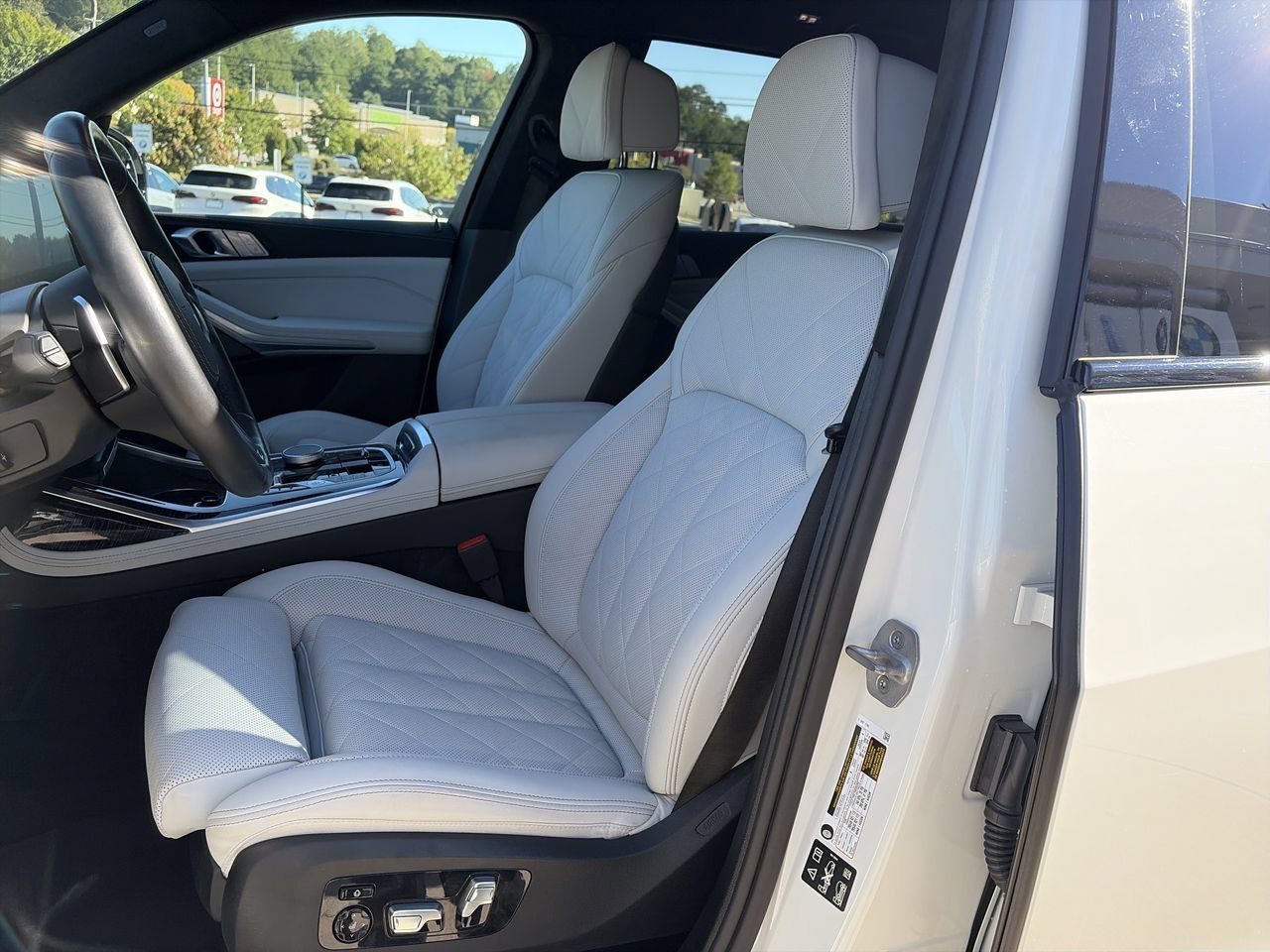 Used 2026 Alpine White BMW xDrive40i image 14