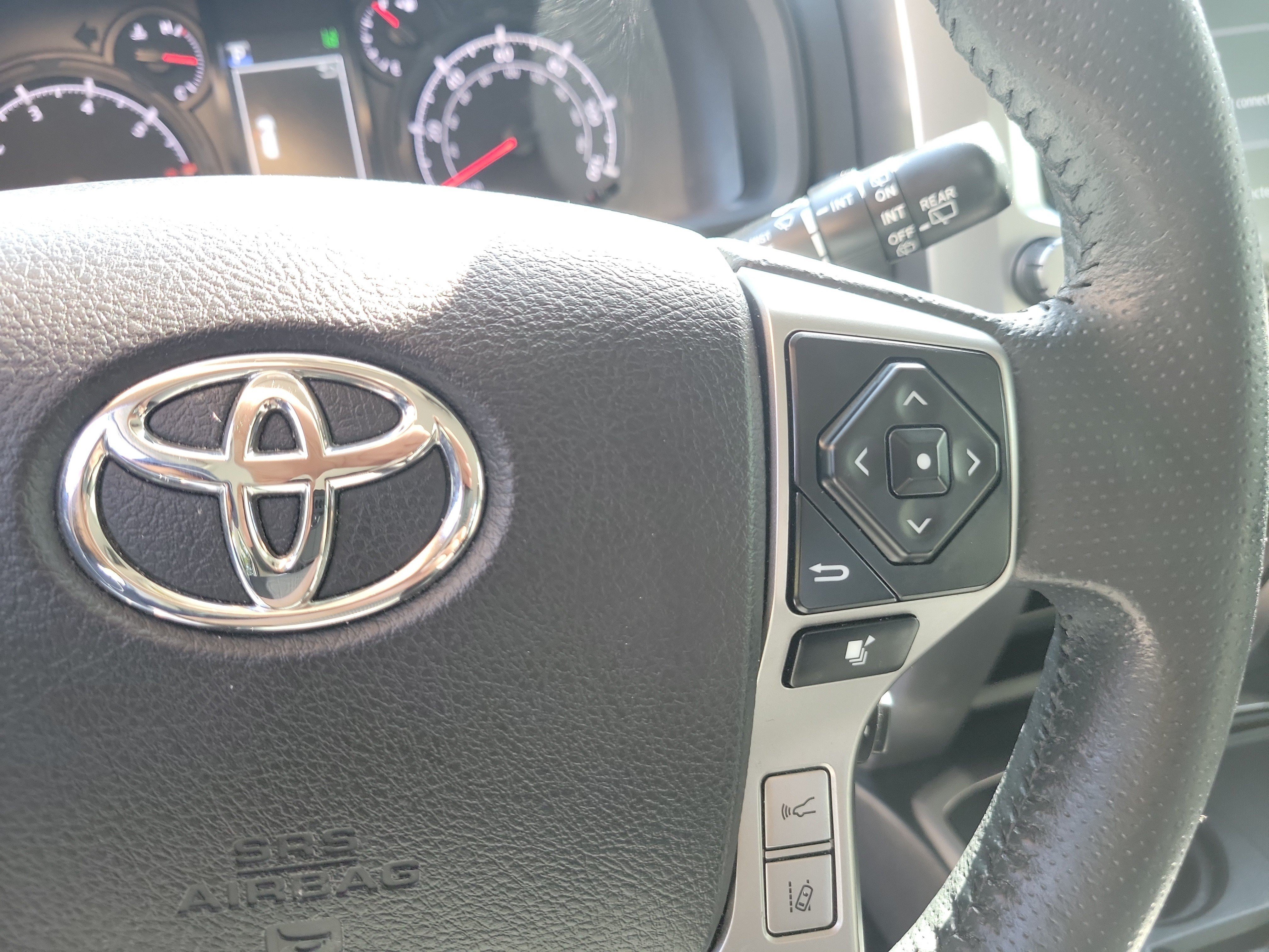 Used 2024 Ice Toyota SR5 image 27