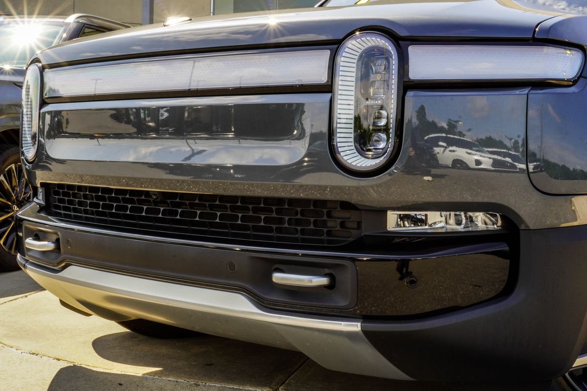 Used 2024 Gray Rivian Adventure image 2