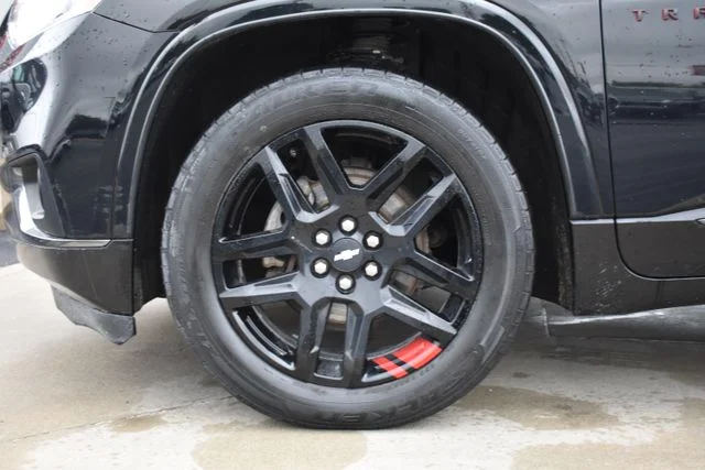 Used 2018 Black Chevrolet Premier image 8