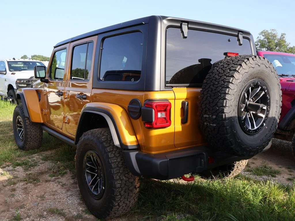 New 2026 Goldilocks Exterior Paint Jeep Rubicon image 23