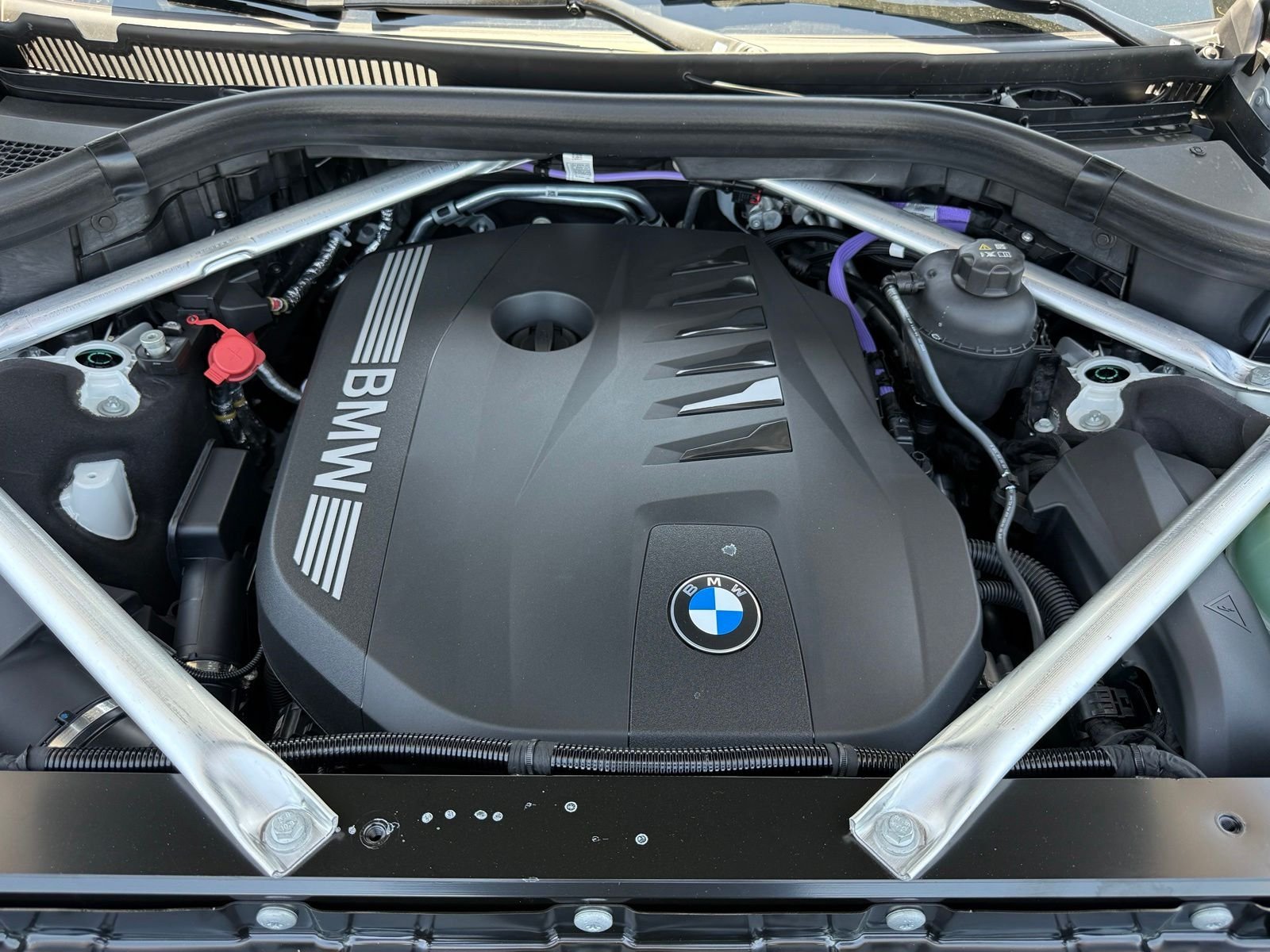 New 2027 Alpine White BMW xDrive40i image 33