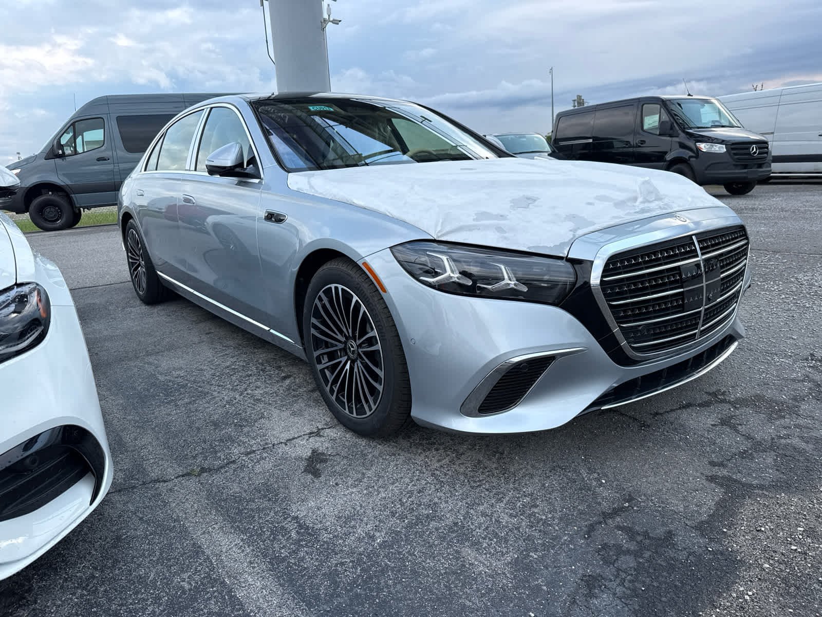 New 2027 Cirrus Silver Metallic Mercedes-Benz S 580 image 6