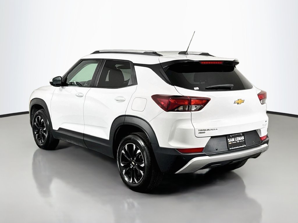 Used 2023 White Chevrolet LT image 5