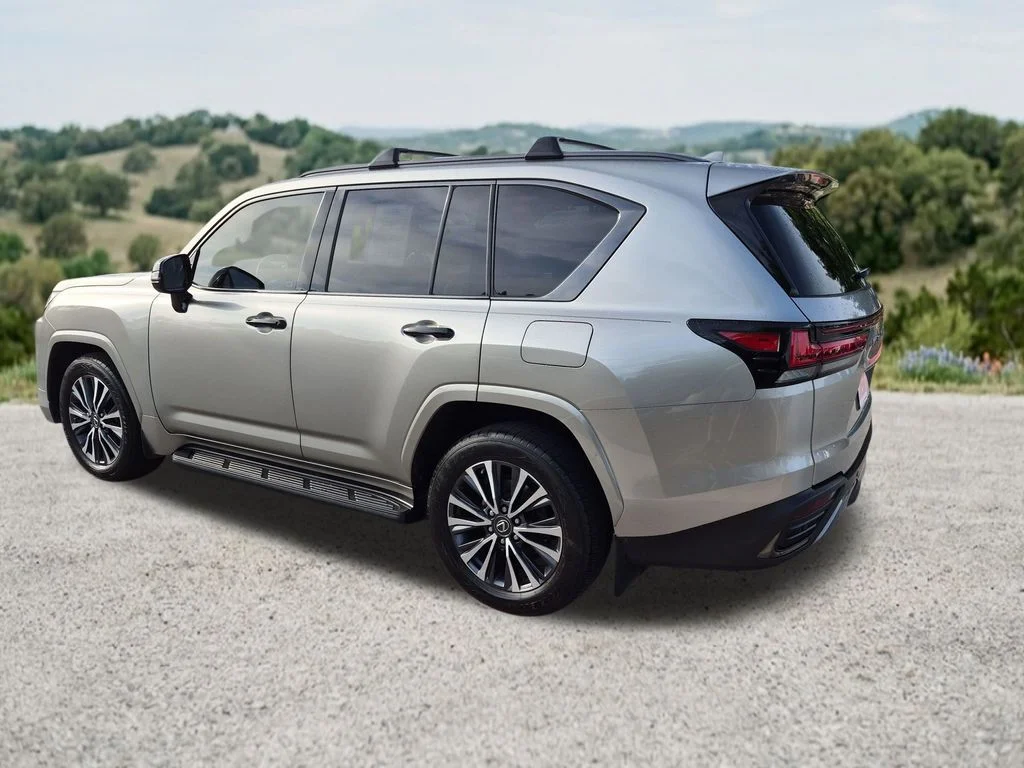 Used 2022 Silver Lexus 600 Premium image 8