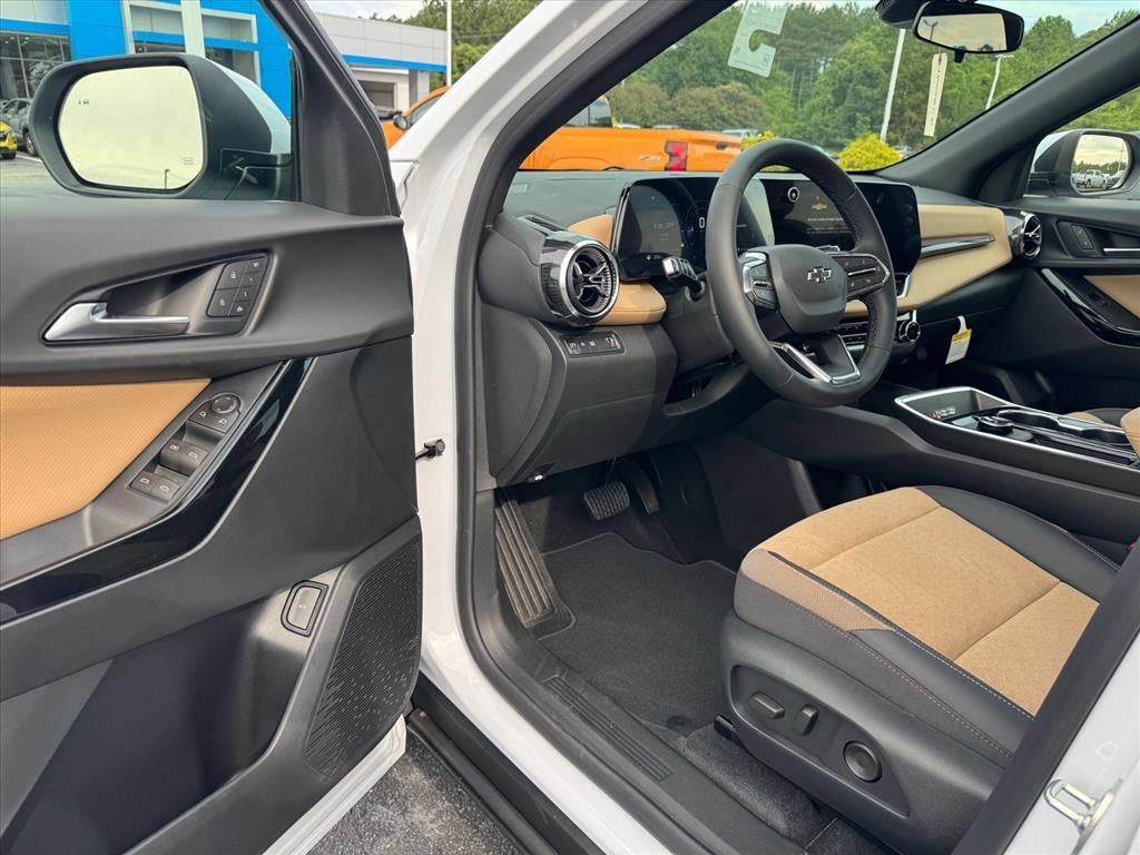 New 2026 Polar White Tricoat Chevrolet ACTIV image 11