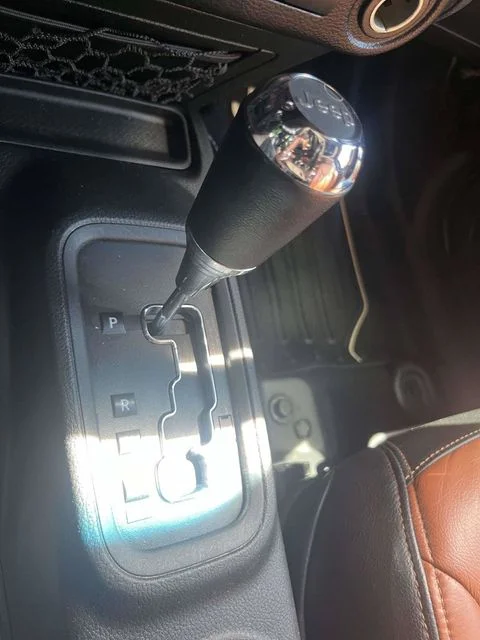 Used 2016 Gray Jeep Unlimited Sahara image 29
