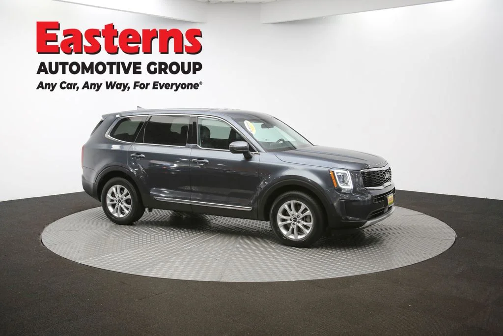 Used 2022 Gray Kia LX image 48