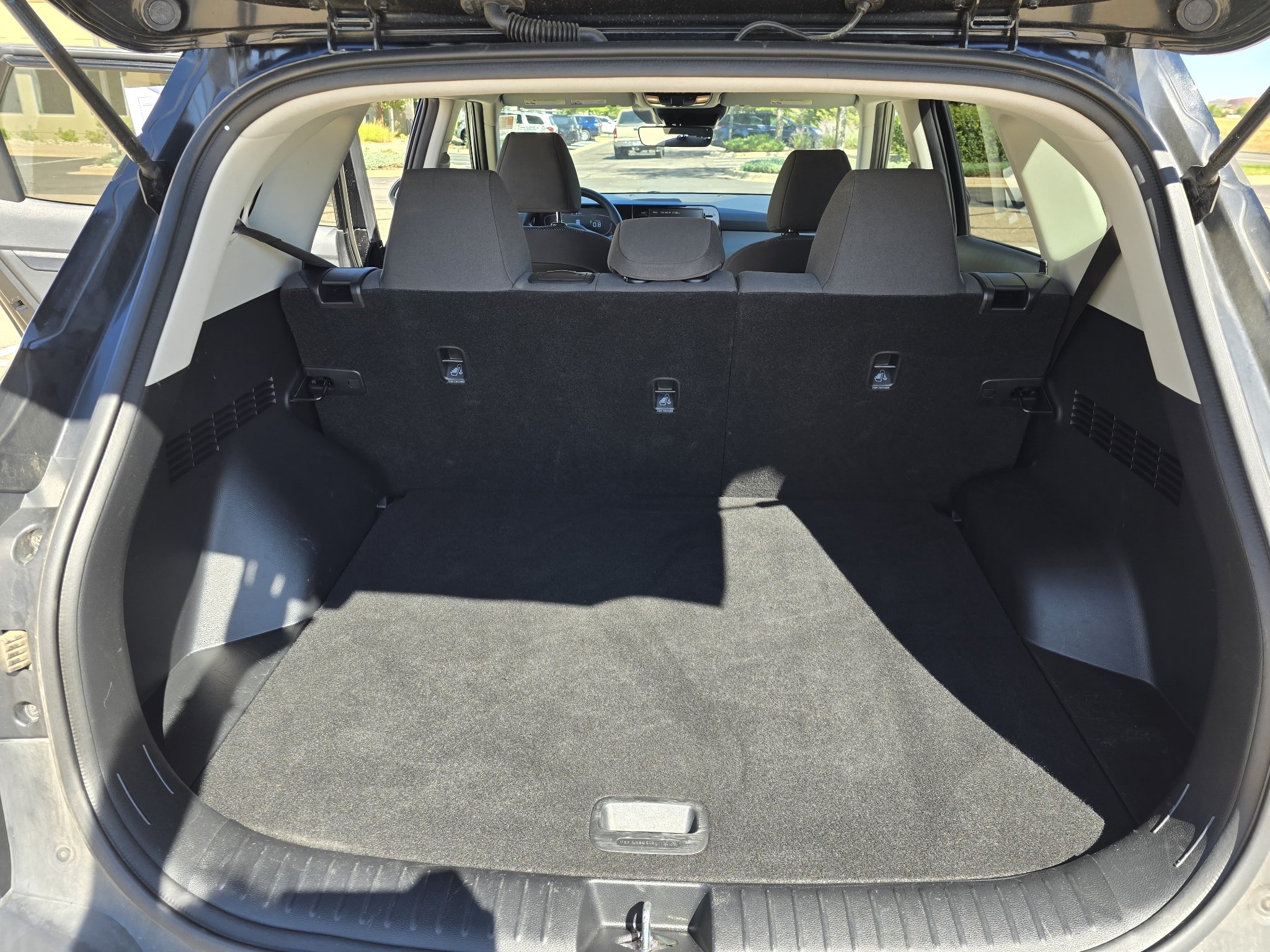 Used 2024 Fusion Black Kia LX image 29