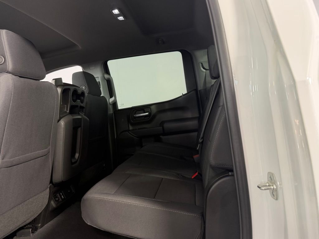 Used 2025 White Chevrolet Custom image 26