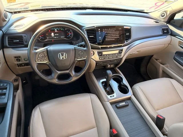 Used 2019 Red Honda EX-L image 8