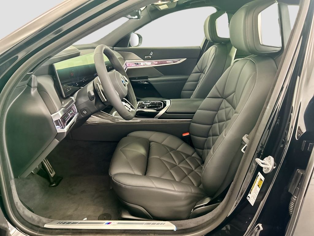New 2026 Black Sapphire Metallic BMW 740i image 18