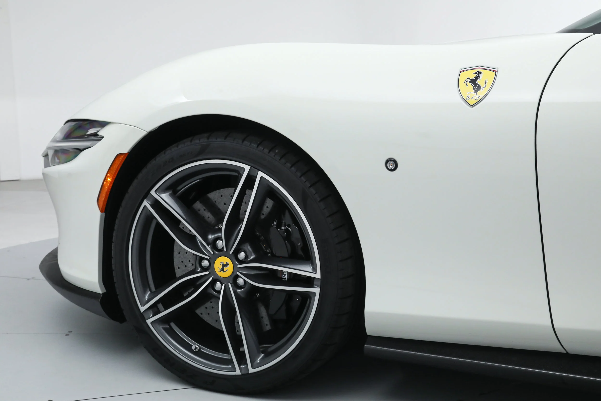 Used 2024 White Ferrari  image 17