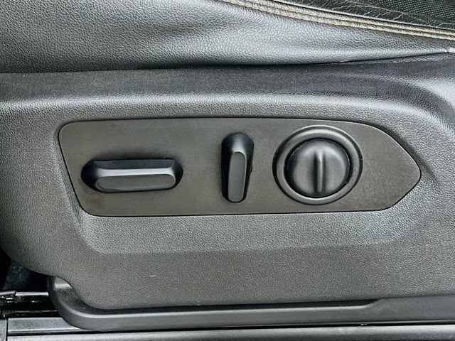 Used 2019 SUMMIT WHITE GMC AT4 image 11