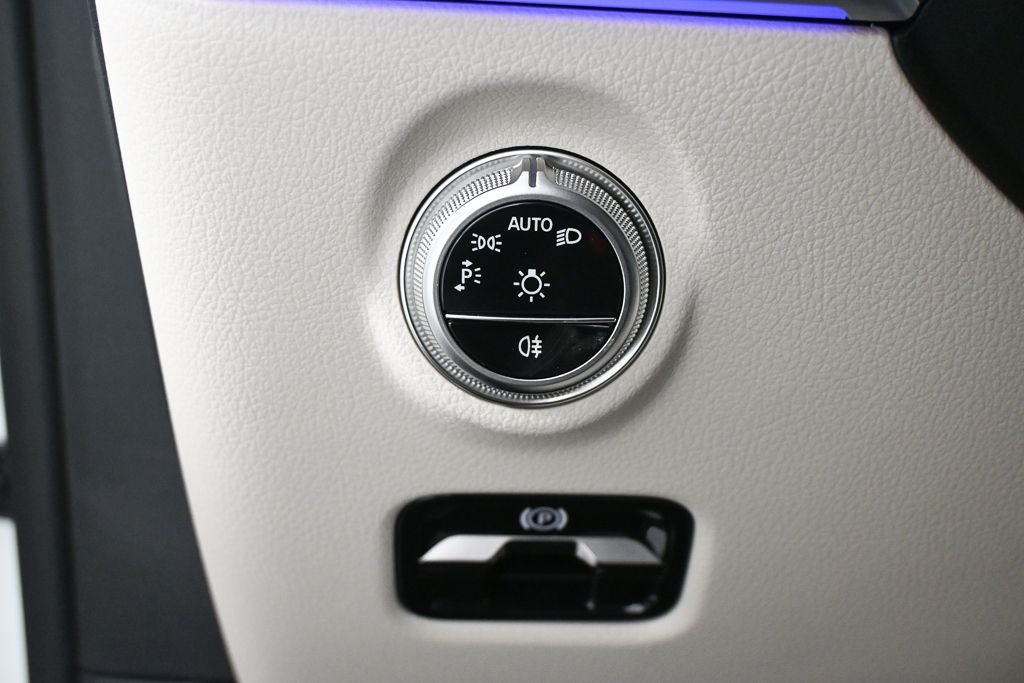 New 2026 Polar White Mercedes-Benz C 300 image 9