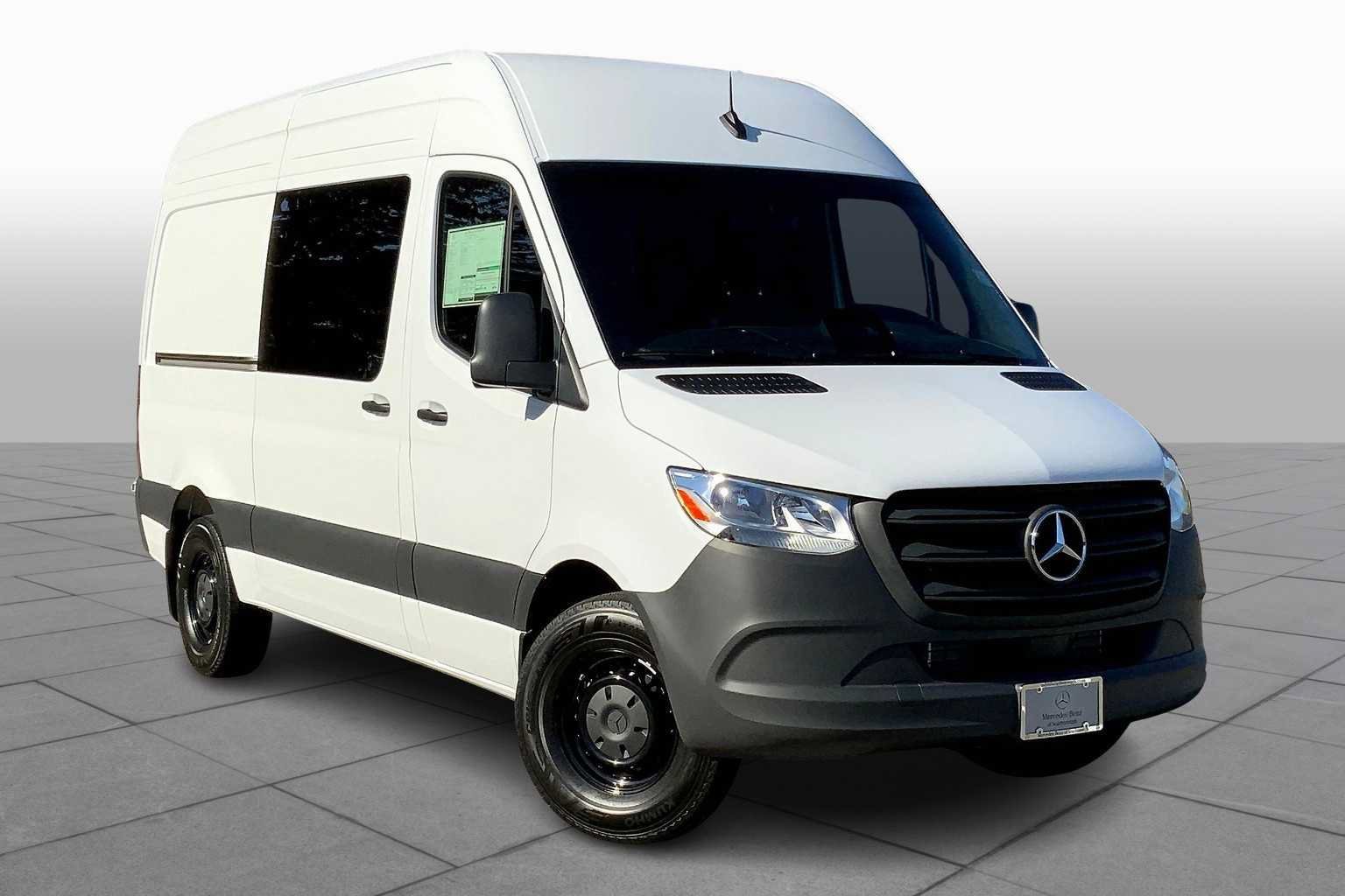 New 2026 Arctic White Mercedes-Benz  image 2